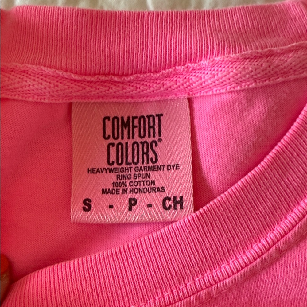 Comfort Colors Pink 'Mama' Graphic Tee - Picture 2 of 2